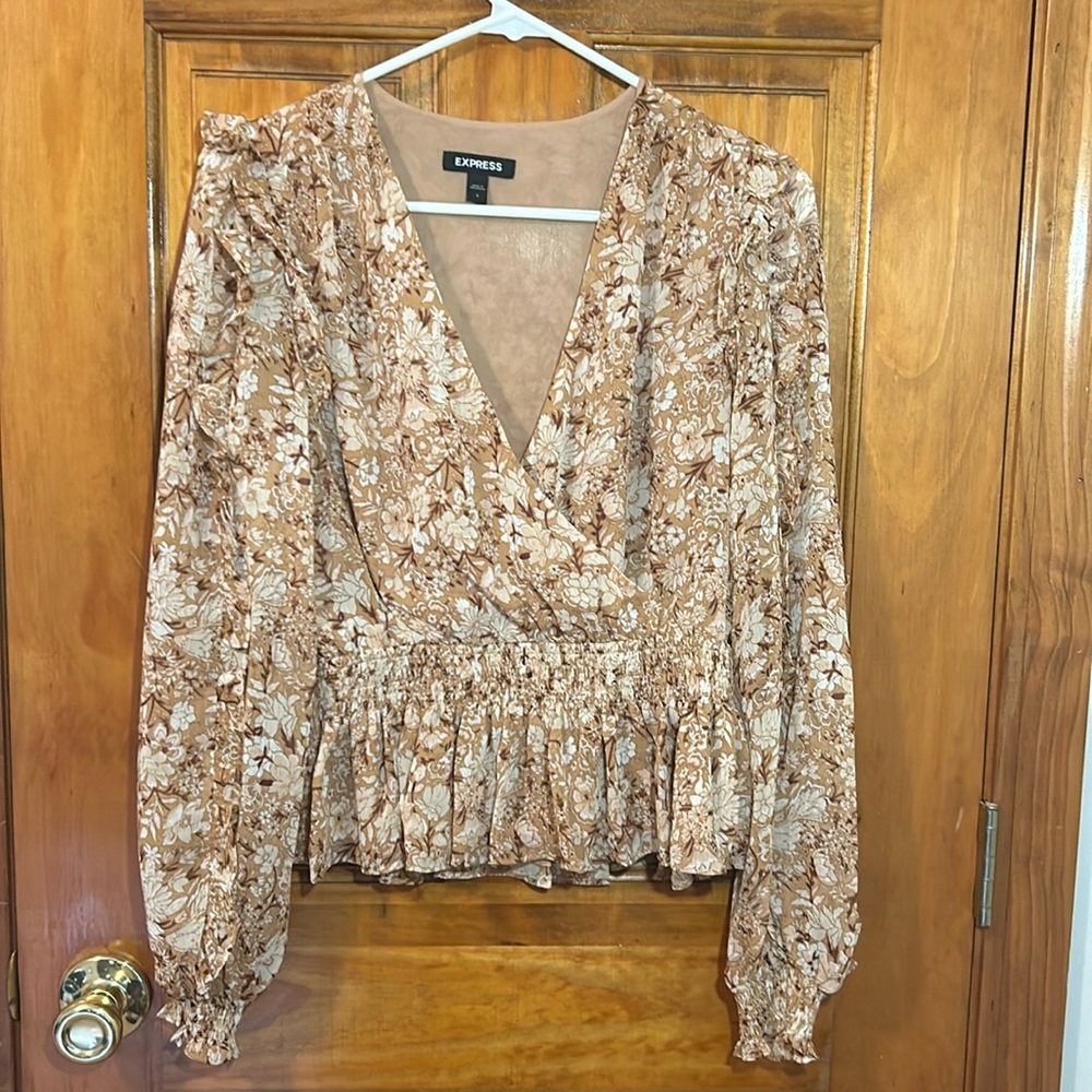 Express Ruffle Sleeve Floral Blouse